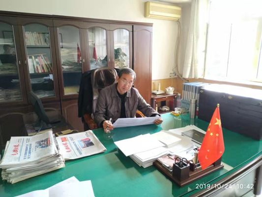 公司機關(guān)黨支部積極開展“不忘初心、牢記使命”主題教育答題活動.png